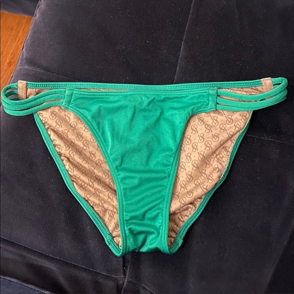 Victorias Secret Bombshell Bumdle Bikini SwimSuit - Picture 6 of 14